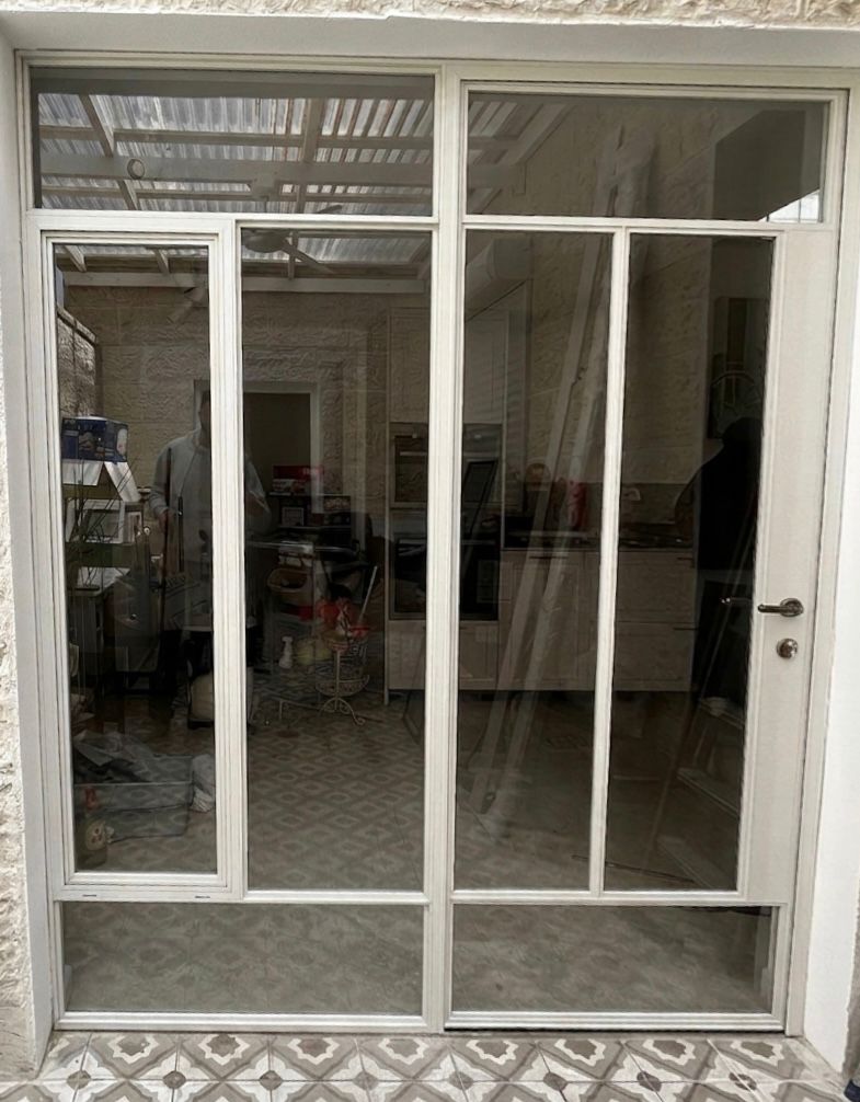 דלתות צרפתיות – זכוכית מבריקה